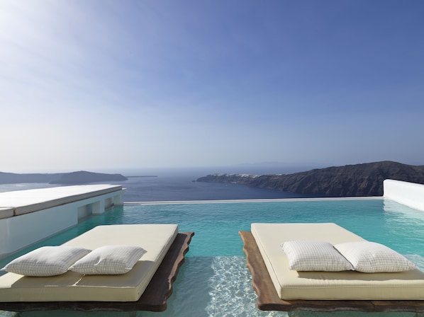 Astra Suites