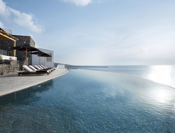 Santo Pure Oia Suites & Villas